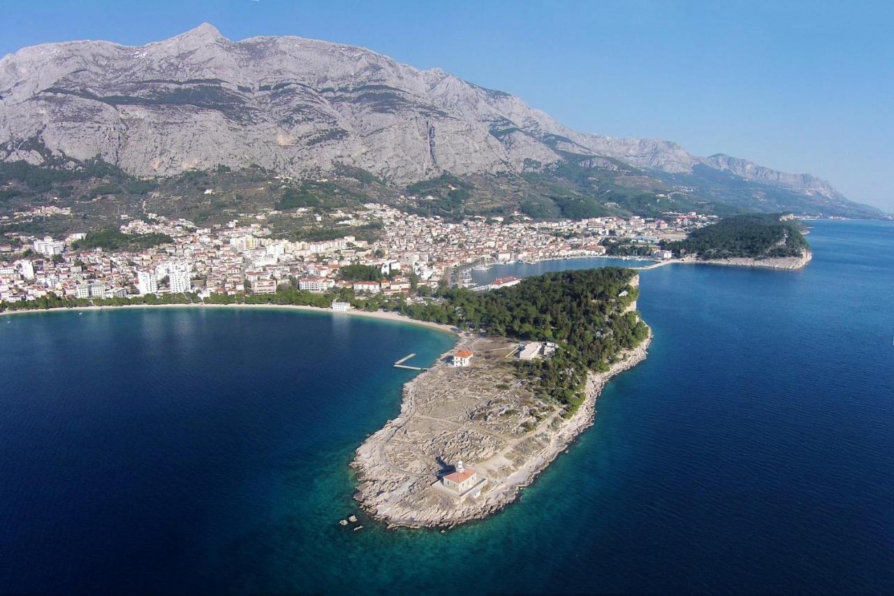 Apartments with a parking space Makarska - 11361 Bagian luar foto