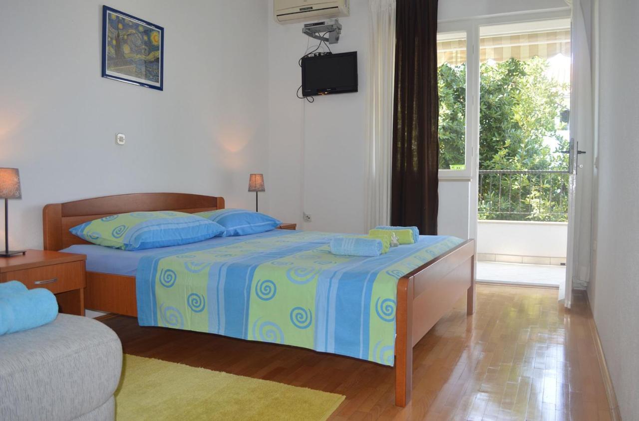 Apartments with a parking space Makarska - 11361 Bagian luar foto