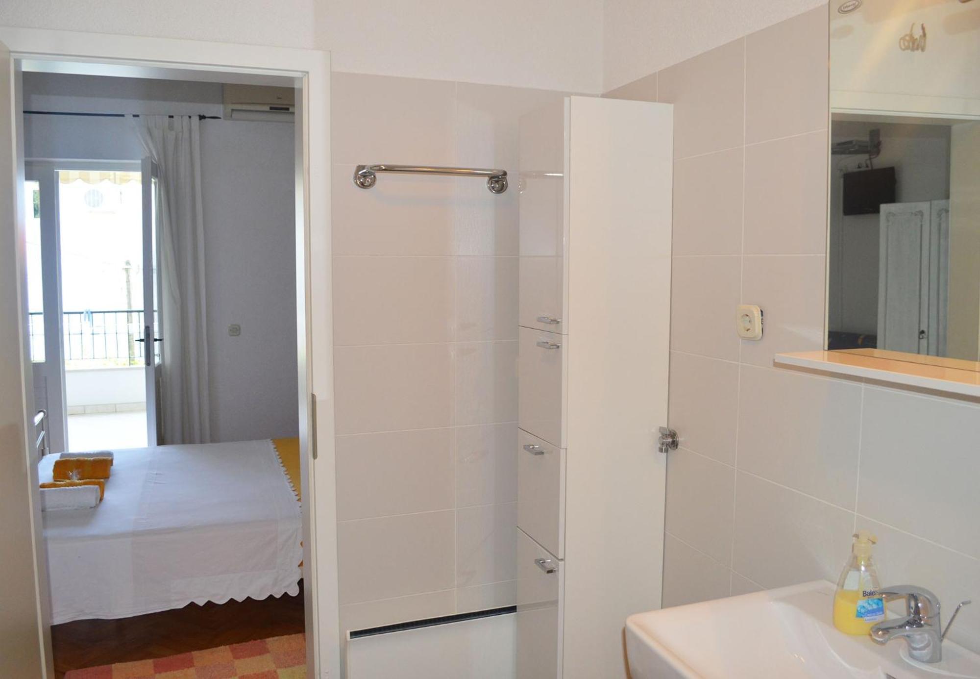 Apartments with a parking space Makarska - 11361 Ruang foto